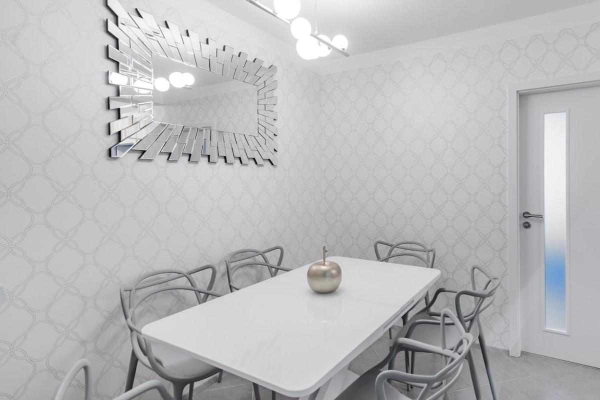 Pastel Art Deco 3Bdr Ruterra Apt Πράγα Εξωτερικό φωτογραφία